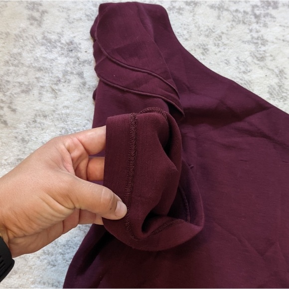 Club Monaco One Shoulder Top Burgundy Large - Picture 4 of 4